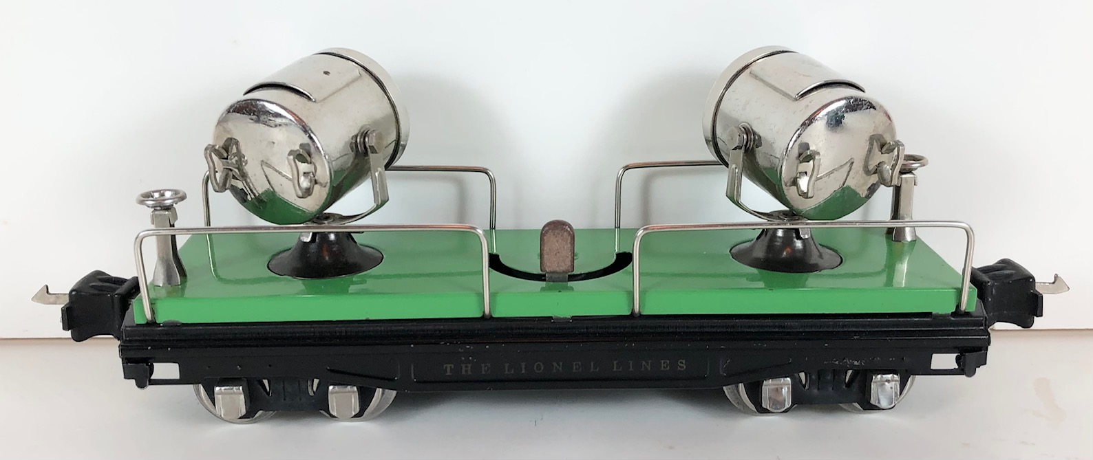 PREWAR “O” GAUGE TINPLATE, SEARCHLIGHT CARS, CLASSIC PERIOD, No. 820 ...